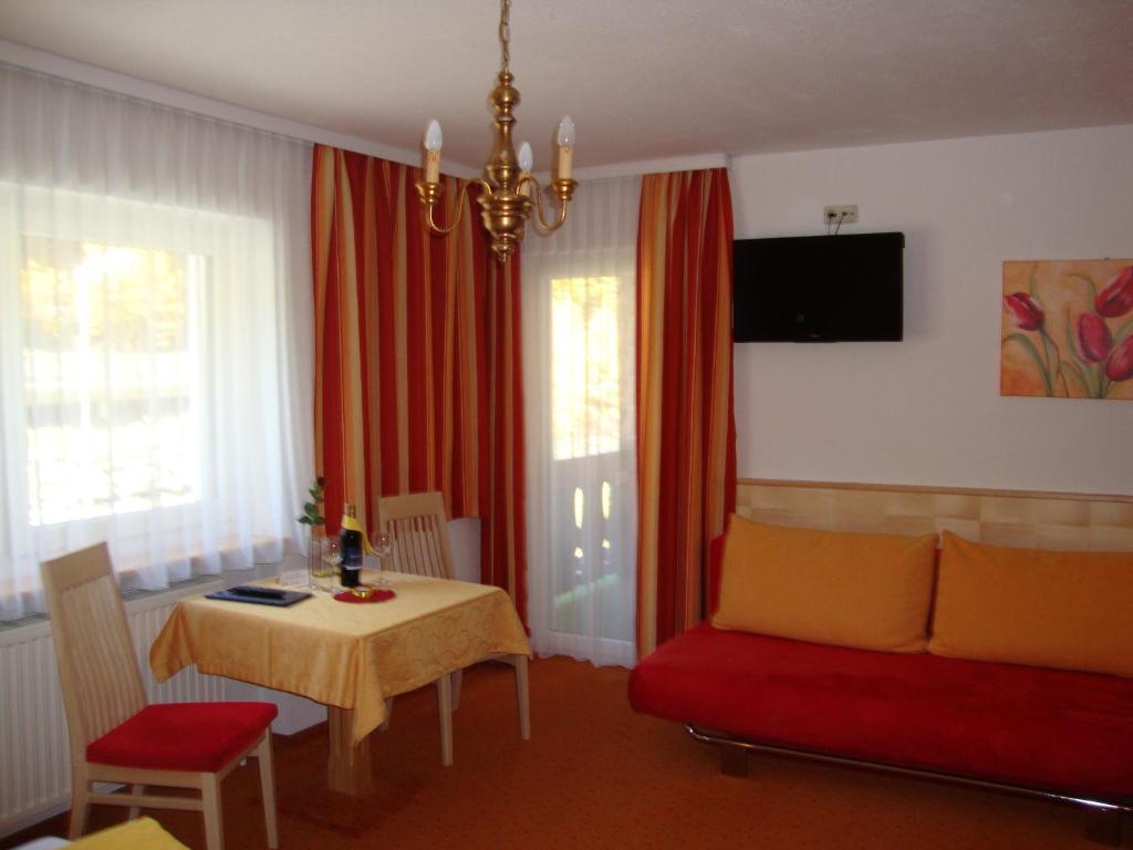 Bed and Breakfast Haus Sonnschein Зёльден Номер фото